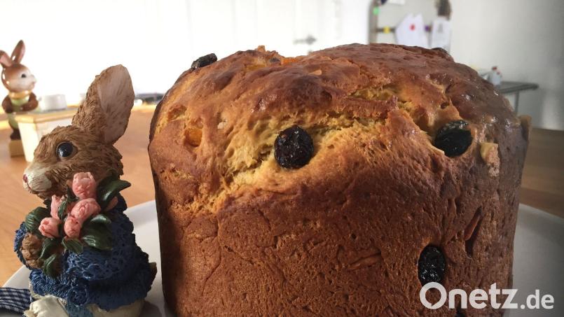 In einer Springform mit hohem Rand wird das Osterbrot „Kulitsch“ gebacken. Bild: Michael Schiffer