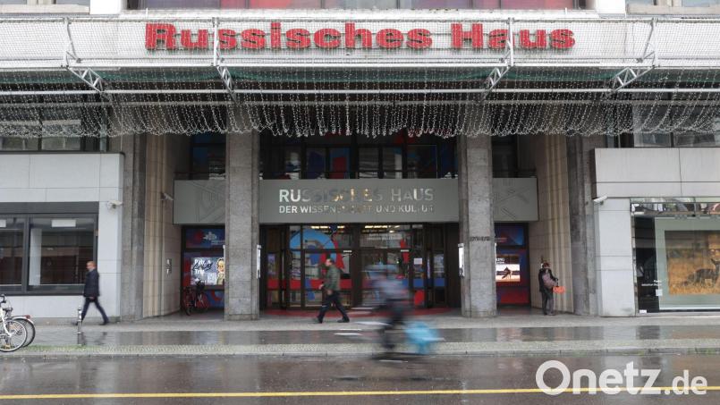 Das Russische Haus in Berlin ist immer wieder Anlass für Debatten. (Archivbild) Bild: Jörg Carstensen/dpa