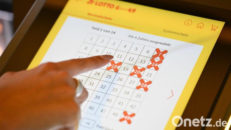 Ein Schwabe hat Glück im Lotto. (Symbolbild) Bild: Bernd Weißbrod/dpa