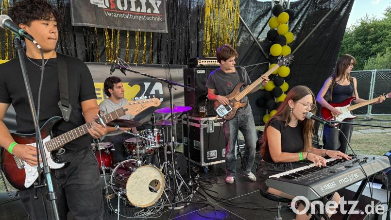 "Down2Five" zeigten, dass es trotzdem noch talentierte Nachwuchsmusiker in Amberg gibt. Bild: Petra Hartl
