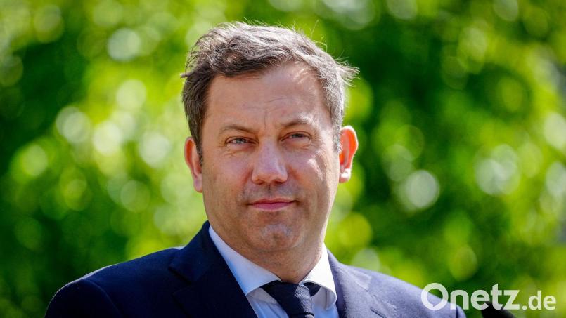 Klingbeil reagiert auf Kritik an seinem Steuerentwurf. (Archivbild) Bild: Kay Nietfeld/dpa