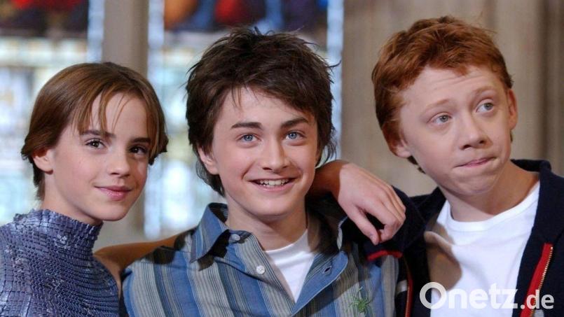 Die Harry-Potter-Filme machten Emma Watson (l-r), Daniel Radcliffe und Rupert Grint zu Stars - so sahen die sie im Jahr 2002 aus. (Archivbild) Bild: Andy Butterton/Press Association/dpa