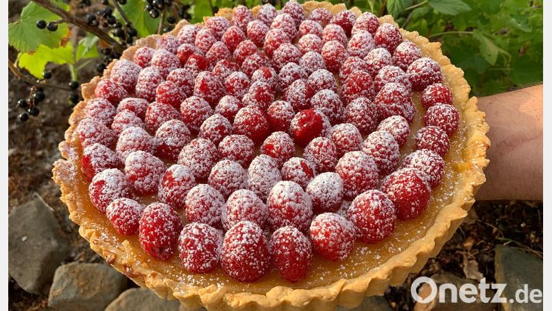 Die fertige Zitronentarte mit Himbeeren. Bild: Michael Schiffer