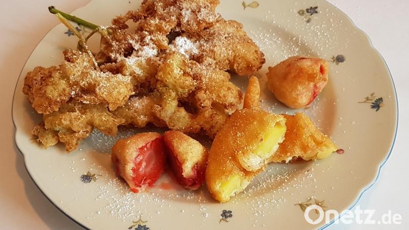 Mmmmmmmmm, lecker: Hollerküchl. Die haben jetzt, Anfang Juni, gerade Saison. Bild: Gramolla