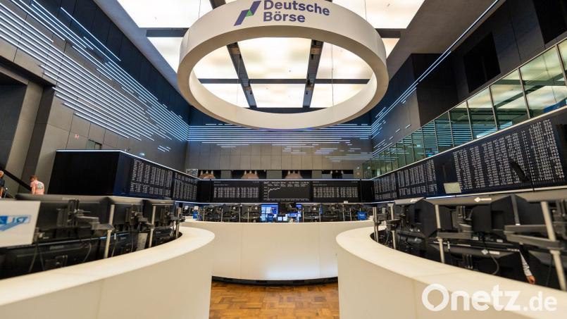 Handelsraum der Deutschen Börse in Frankfurt: Der Dax erreicht ein Rekordhoch (Archivbild) Bild: Andreas Arnold/dpa