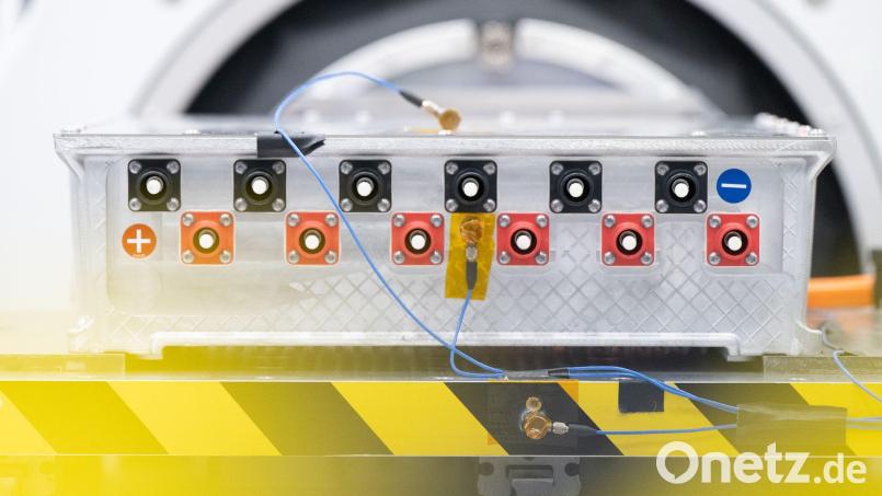 Deutschlands Elektroindustrie verzeichnet einen Auftragsschub zur Jahresmitte. (Symbolbild) Bild: Sebastian Gollnow/dpa
