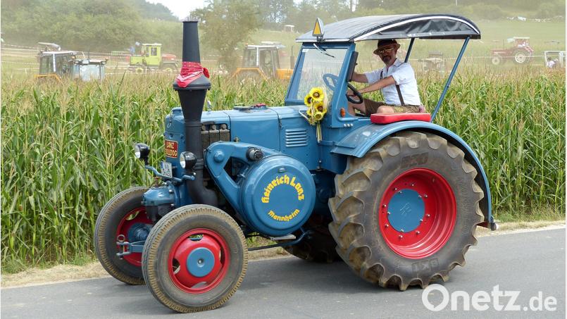 Beim Schleppertreffen in Neukirchen treffen sich Fans betagter Traktoren wie Oliver Hauenstein mit seinem Lanz D9506. Archivbild: mfh