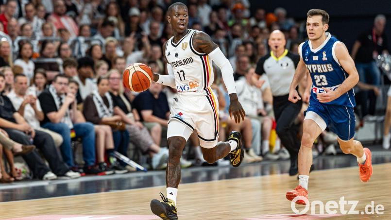 Gehört zum DBB-Kader für die kommenden Aufgaben: Dennis Schröder. (Archivbild) Bild: Daniel Löb/dpa