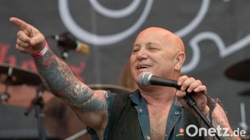 Die australische Rockband Rose Tattoo hat wegen gesundheitlicher Probleme des Sängers Angry Anderson ihre Europa-Tournee abgebrochen. (Archivbild) Bild: picture-alliance/ dpa