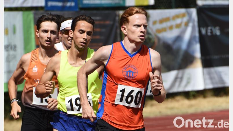 Die Spitzengruppe beim 1500-Meter-Lauf der Männer. Bild: Gerhard Büttner