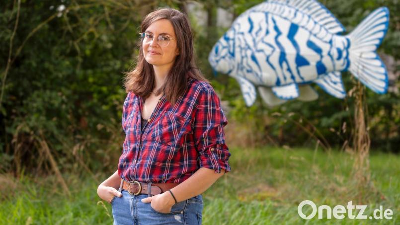 Anna Klupp ist eine selbstbewusste junge Betriebsleiterin. Die 36-Jährige hat die Fischzucht von ihren Eltern, Hans und Marianne Klupp, übernommen. Sie liebt ihren Beruf, Fische und die Teichwirtschaft sind ihre große Leidenschaft. Bild: David Sünderhauf