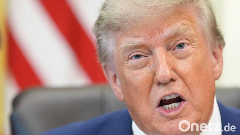 Zwei Medienorganisationen reichen Klage gegen den Premium-Dienst für Trumps Truth Social ein. (Symbolfoto) Bild: Jacquelyn Martin/AP/dpa