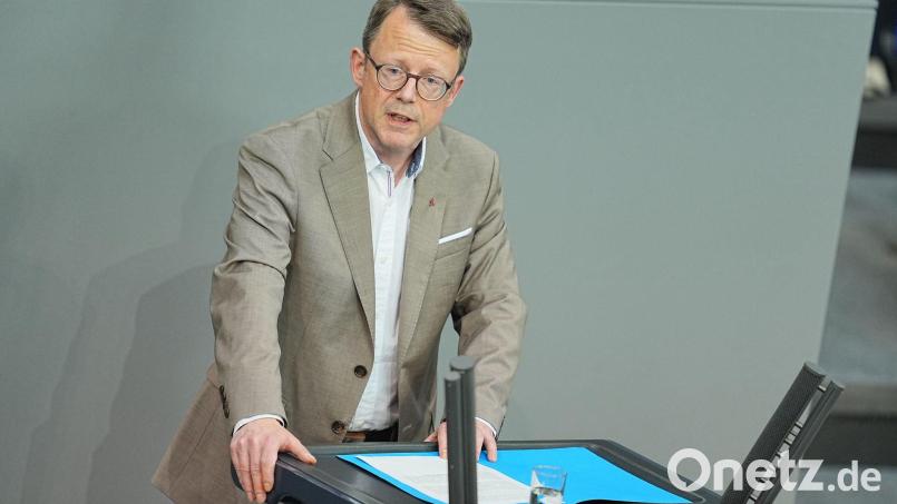 Aus Sicht von Linken-Politiker Ulrich Thoden gibt aus guten Gründen das Trennungsgebot von Polizei und Nachrichtendiensten. (Archivbild) Bild: Michael Kappeler/dpa