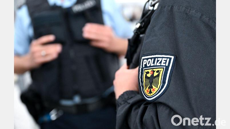 Ein 34-Jähriger ist am Münchner Hauptbahnhof zunächst ins Gleis gestürzt und hat später Widerstand gegen Bundespolizisten geleistet. (Symbolbild) Bild: Sven Hoppe/dpa