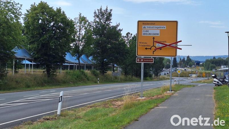 Auf dem ehemaligen Gelände der Auto Lounge soll in Waldershof ein Nahversorgungszentrum entstehen. Bild: Oswald Zintl