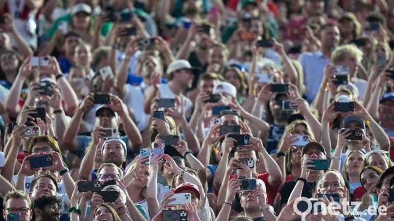 Anders als kürzlich bei der WM soll es künftig in Dresden auf den Rängen aussehen. (Archivbild) Bild: Charlie Riedel/AP/dpa
