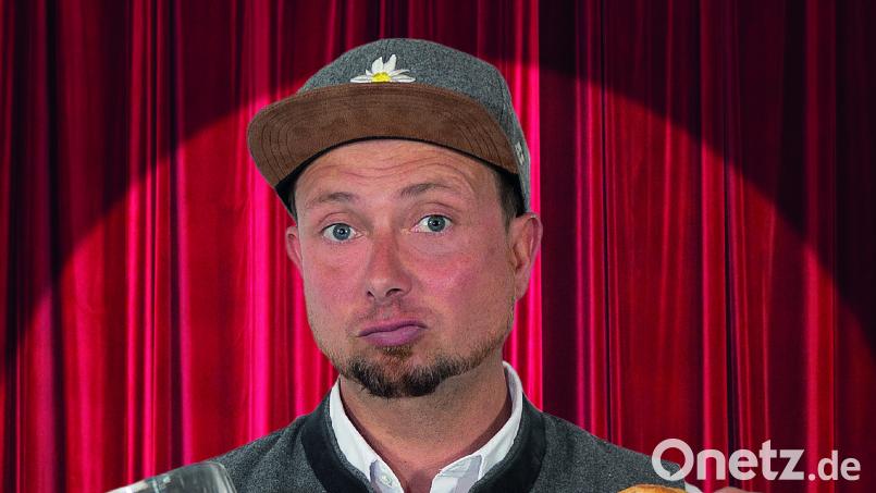 Fonse Doppelhammer präsentiert sein neues Programm „Zum Jammern glangt’s no ned!“ in Sulzbach-Rosenberg. Bild: Alfons Doppelhammer