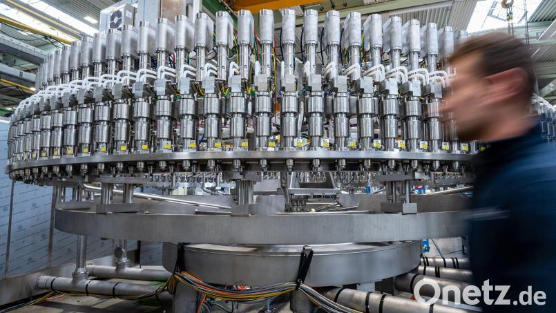 Die bayerische Industrie hat es im internationalen Wettbewerb schwer. (Archivbild) Bild: Armin Weigel/dpa