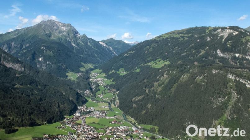 Der Unfall passierte bei Mayrhofen im Zillertal. (Archivbild) Bild: Frank Kleefeldt/dpa