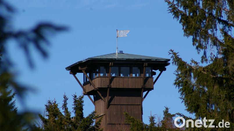 Der Böhmerwaldturm ist der höchste Aussichtsturm im Landkreis Schwandorf. Er bietet einen Ausblick über den Oberpfälzer Wald, den Böhmerwald und den Bayerischen Wald. Archivbild: Hermann Markgraf