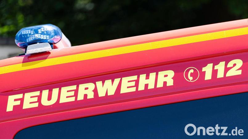 Der Waldbrand rückt näher: Seit dem Morgen läuft die Evakuierung in Gey. (Symbolbild) Bild: Michael Matthey/dpa