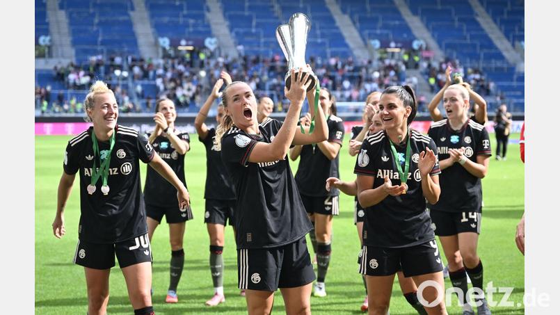 Titelverteidiger im Supercup: die Fußballerinnen des FC Bayern. (Archivbild) Bild: Uli Deck/dpa