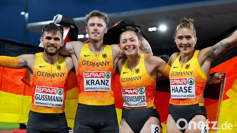 Die 4x100-Mixed-Staffel um Heiko Gussmann, Kevin Kranz, Gina Lückenkemper und Rebekka Haase (von links nach rechts) gewann EM-Silber. Bild: Sven Hoppe/dpa