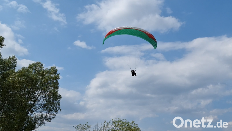 Einmal ohne großes Drumherum in die Luft gehen: Beim Tandemflug mit dem Fensterbacher Deltaclub ist das relativ problemlos. Oberpfalz-Medien hat es getestet. Bild: R. Bugl