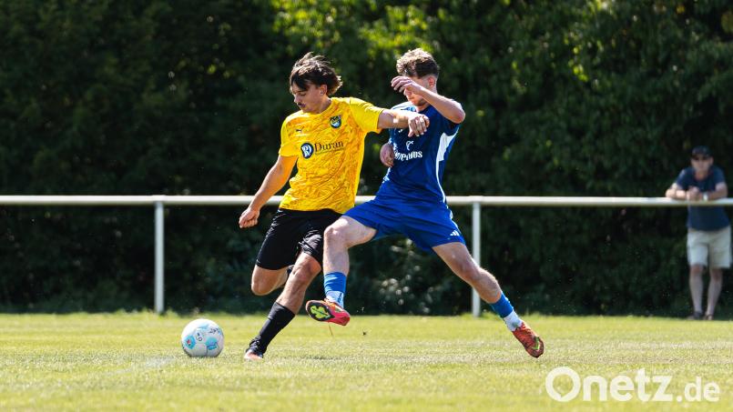 Der SV Raigering II schlägt den FC Amberg II nach großem Kampf bei hohen Temperaturen mit 3:2. Bild: Hannah Dirscherl