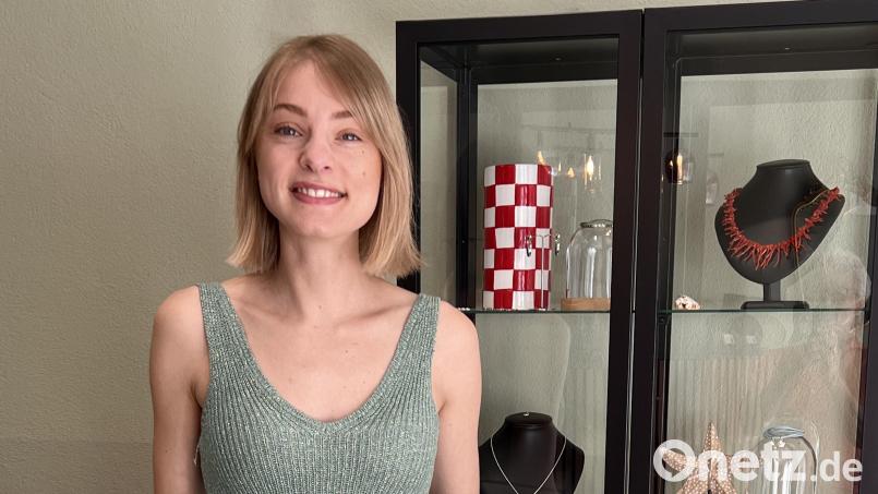 Michaela Maluche-Salzmann verwirklicht ihren Traum und eröffnet eine Goldschmiede in Hahnbach. Bild: Marianne Moosburger