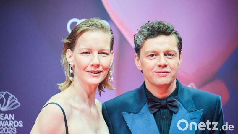 Die Schauspieler Sandra Hüller und Christian Friedel unterstützen die Plakatkampagne. (Archivbild) Bild: Annette Riedl/dpa