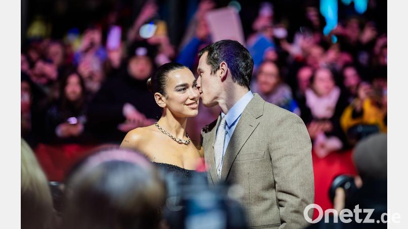 Dua Lipa und Callum Turner sind seit 2024 ein Paar. (Archivbild) Bild: Christoph Soeder/dpa