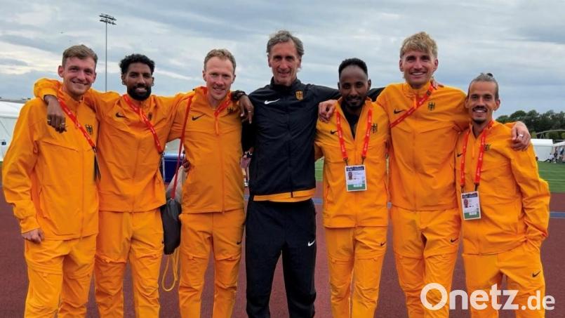 Das deutsche Marathon-Team bei der EM in Birmingham: Tom Thurley (von links), Europameister Amanal Petros, Richard Ringer, Bundestrainer Alexander Fromm, Samuel Fitwi, Erik Hille und Simon Boch. Bild: Berta Garcia-Hille
