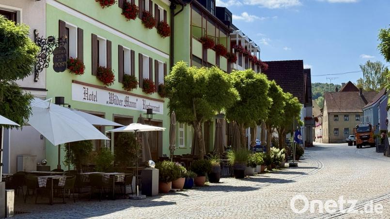 Die "Hotelrreihe" am Marktplatz in Königstein. Bild: upl