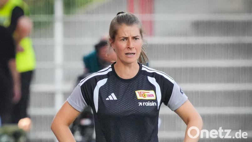 Trainerin Eta ist bei ihrem Debüt bei den Union-Frauen gleich gefordert. (Archivbild) Bild: Soeren Stache/dpa