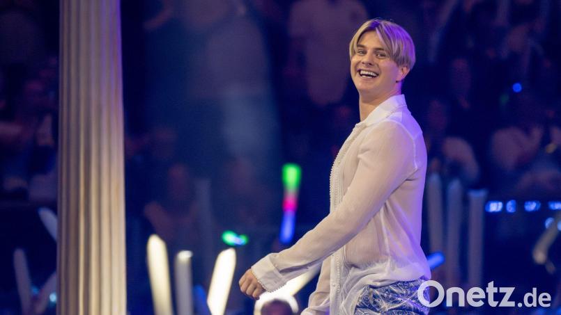 Vincent Gross ist als Schlager- und Popsänger mit Liedern wie „Ouzo“ und „Aperol Spritz“ bekannt. (Archivbild) Bild: Monika Skolimowska/dpa