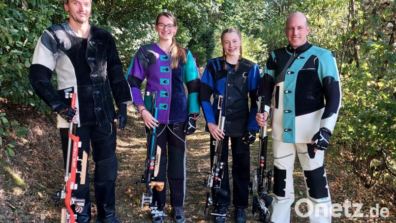 Die aktuelle erste Luftgewehrmannschaft der SG Griesbach: (von links) Andre Beer, Samira Beer, Johanna Wurm und Joachim Bauer. Bild: SG Heimat