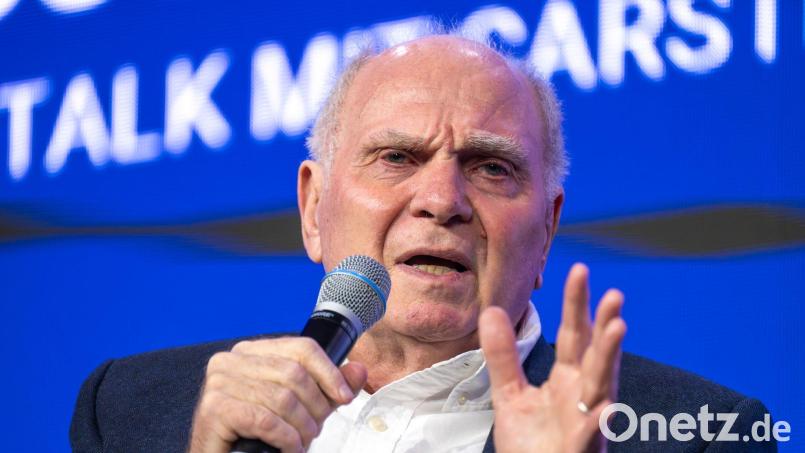Uli Hoeneß sieht die Rolle von Jürgen Klopps Berater Marc Kosicke beim DFB kritisch. (Archivfoto) Bild: Peter Kneffel/dpa