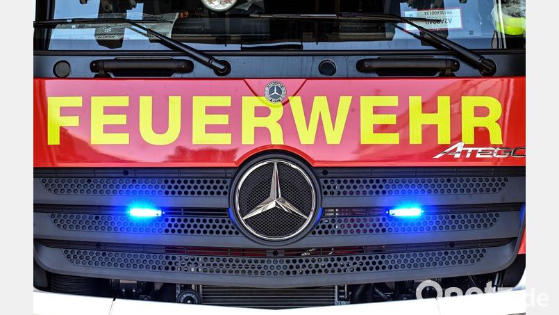 Bei einem Brand in der Tiefgarage einer Tagesklinik in Berg im Landkreis Starnberg sind 13 Autos sowie das Gebäude teils schwer beschädigt worden. (Symbolbild) Bild: Uli Deck/dpa