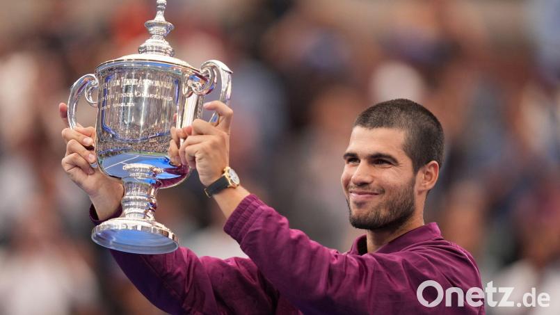 Carlos Alcaraz hat sein Comeback auf dem Tennis-Court angekündigt. (Archivbild) Bild: Seth Wenig/AP/dpa
