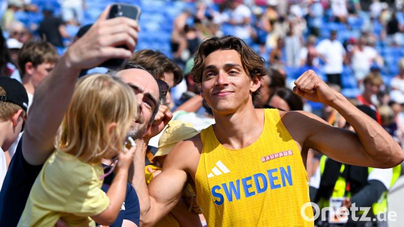 Einer der schillernden Stars der Leichtathletik-Szene: Armand Duplantis. (Archivbild) Bild: Sven Hoppe/dpa