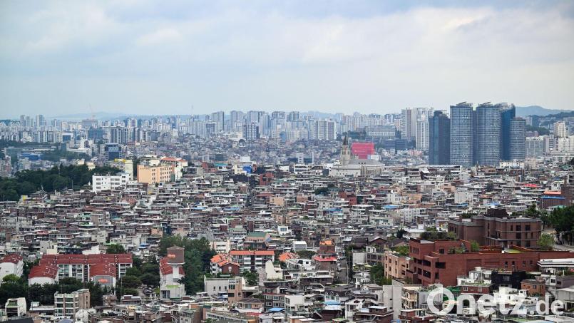 Der Verurteilte hatte unter anderem versucht, eines seiner Opfer in einer Satellitenstadt nahe Seoul zu erwürgen. (Illustration) Bild: Soeren Stache/dpa