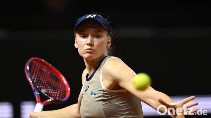 Jelena Rybakina musste im Viertelfinale von Cincinnati aufgeben. (Archivbild) Bild: Marijan Murat/dpa