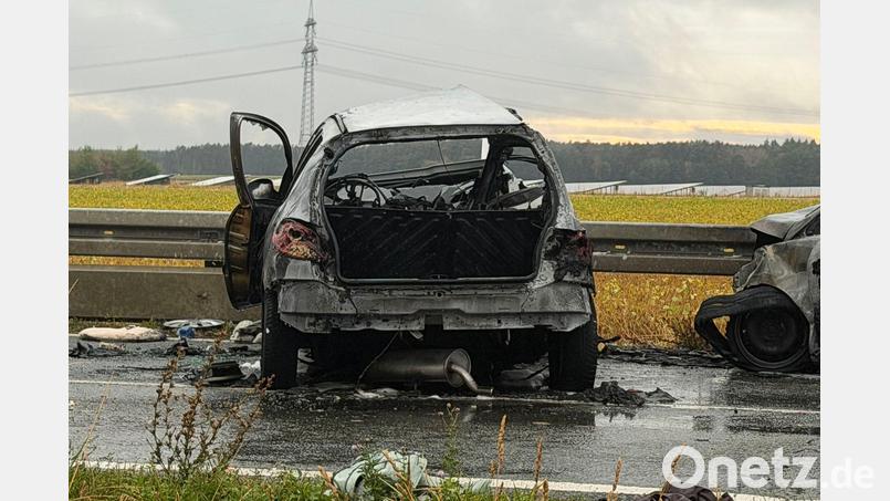 Zwei Menschen starben noch vor Ort an ihren schweren Verletzungen. Bild: Felix Besold/News5/dpa