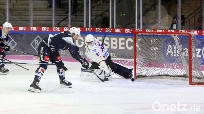 Die Blue Devils gewannen ihr erstes Spiel beim Turnier in Deggendorf. Bild: Roland Rappel