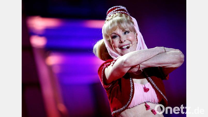 Als „Bezaubernde Jeannie“ hat Barbara Eden weltweit Fans. (Archivbild) Bild: Herbert Neubauer/APA/dpa