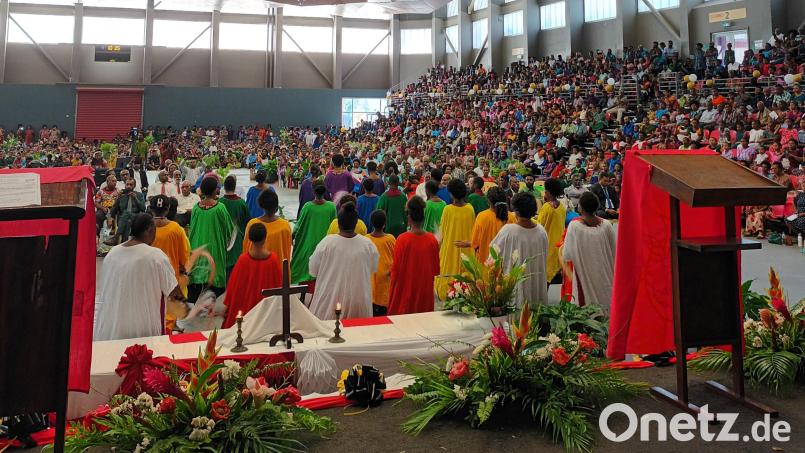 Großer Andrang herrschte beim Festgottesdienst in der Hauptstadt Port Moresby. Bild: Gerda Stollner