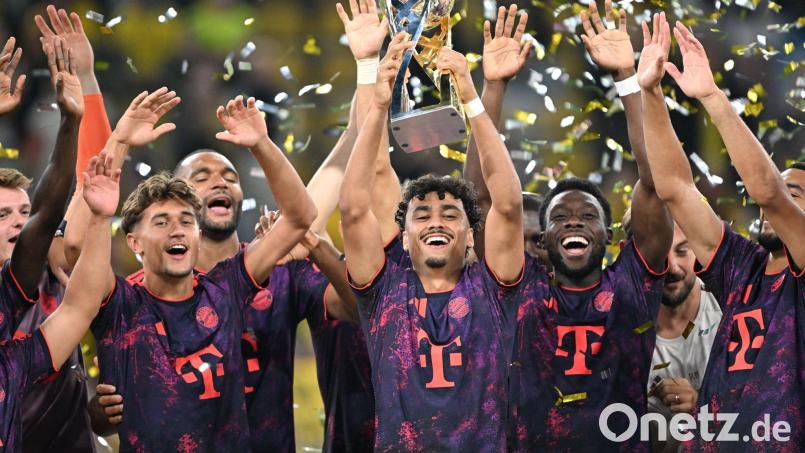Bayerns Neuzugang Nathaniel Brown trat beim Franz-Beckenbauer-Supercup in ungewohnter Rolle auf. Bild: Federico Gambarini/dpa