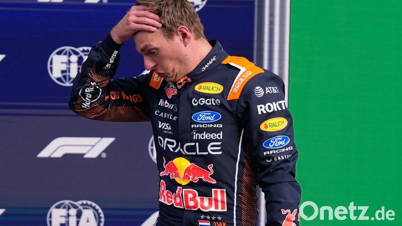Kein guter Tag für Max Verstappen: Er scheidet nach einem heftigen Crash aus. Bild: Darko Bandic/AP/dpa