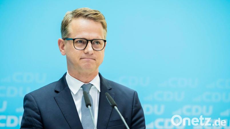 Bundesgesundheitsminister Linnemann will die eigentlich geplante Kürzung von Rentenansprüchen pflegender Angehöriger stoppen. (Archivbild) Bild: Christoph Soeder/dpa